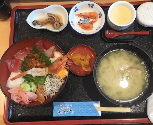 海の駅めいつの海鮮丼